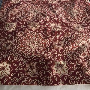 Pottery Barn Red and Cream Cotton Pillow Cover Medallions 20" x 20" EUC